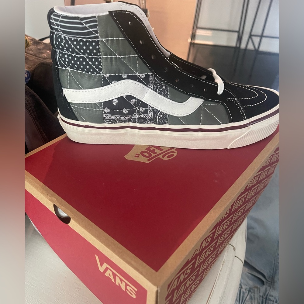 NWT Vans